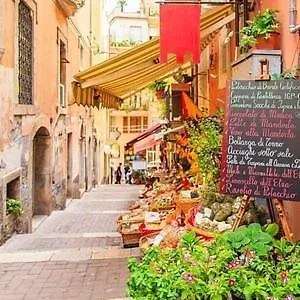 Incantevole E Storico In Pieno Centro * Ταορμίνα