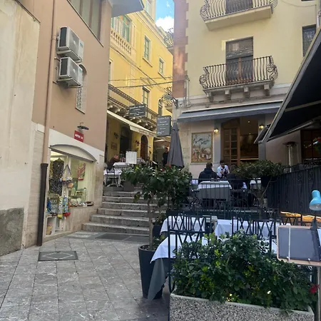 Incantevole E Storico In Pieno Centro 아파트